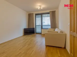 Pronájem bytu 2+kk, Praha, Argentinská, 40 m2