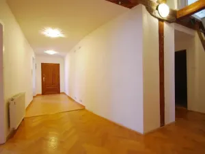 Pronájem atypického bytu, Praha - Smíchov, Viktora Huga, 164 m2