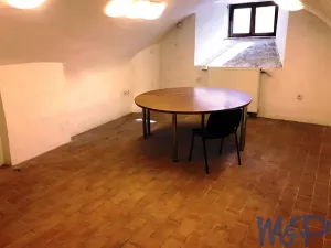 Pronájem výrobních prostor, Jihlava, Brněnská, 999 m2