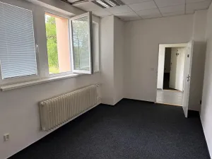 Pronájem kanceláře, Praha - Žižkov, U zásobní zahrady, 370 m2