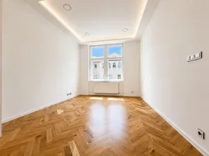 Prodej bytu 2+kk, Praha - Holešovice, Dělnická, 42 m2