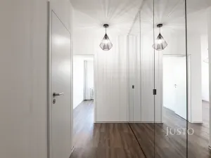 Pronájem bytu 2+kk, Praha - Kobylisy, Pohnertova, 43 m2
