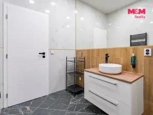 Prodej bytu 2+kk, Horní Planá, Náměstí, 50 m2