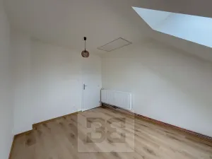 Pronájem rodinného domu, Praha - Kobylisy, Líbeznická, 170 m2