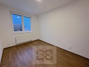 Pronájem bytu 3+kk, Klecany, V Honech, 63 m2