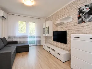 Prodej bytu 2+1, Chvaletice, Dukelská, 48 m2