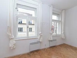 Pronájem bytu 2+1, Praha - Vinohrady, Varšavská, 70 m2