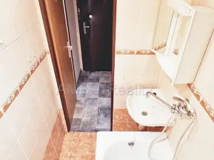 Pronájem bytu 1+kk, Praha - Hostivař, Vajdova, 29 m2