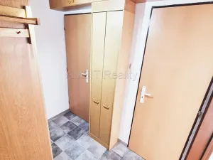 Pronájem bytu 1+kk, Praha - Hostivař, Vajdova, 29 m2