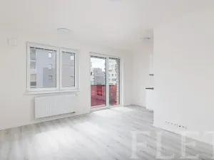 Pronájem bytu 1+kk, Praha - Hloubětín, Waltariho, 36 m2