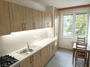 Pronájem bytu 3+1, Hradec Králové, Pod Strání, 80 m2