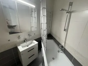 Pronájem bytu 3+kk, Praha, Bubenečská, 80 m2