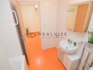 Pronájem bytu 2+kk, České Budějovice, Ledenická, 36 m2