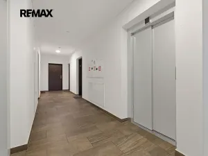 Prodej bytu 3+kk, Praha - Letňany, Hlučkova, 81 m2