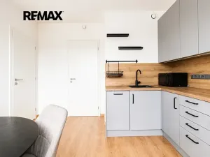 Pronájem bytu 2+kk, Praha - Hloubětín, Kbelská, 54 m2