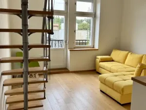 Pronájem bytu 1+kk, Praha - Smíchov, Strakonická, 31 m2