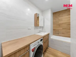 Prodej bytu 2+1, Povrly, Sídliště II, 56 m2