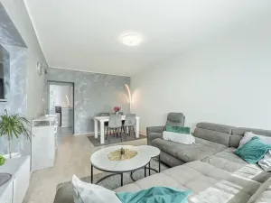Prodej bytu 3+1, Hředle, 75 m2