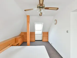 Pronájem rodinného domu, Praha - Štěrboholy, K valu, 220 m2