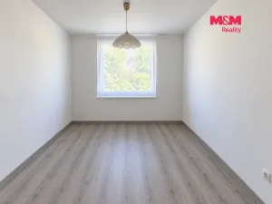 Prodej bytu 3+1, Lubenec, Pražská, 67 m2