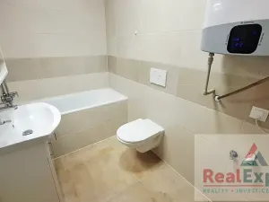Pronájem bytu 1+kk, Praha - Vinohrady, Máchova, 34 m2