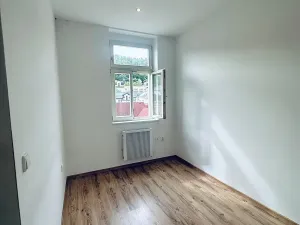 Prodej bytu 2+1, Karlovy Vary, Jaltská, 51 m2