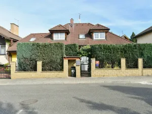 Pronájem rodinného domu, Praha - Štěrboholy, K valu, 220 m2