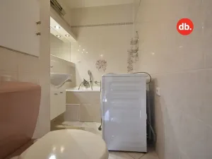 Pronájem bytu 2+1, Karlovy Vary, Lidická, 64 m2