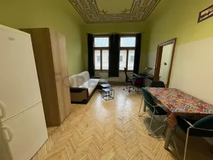 Pronájem bytu 2+kk, Hradec Králové, Komenského, 40 m2