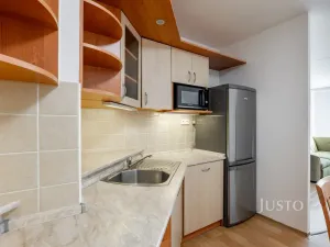 Pronájem bytu 3+kk, Praha - Petrovice, Rezlerova, 63 m2