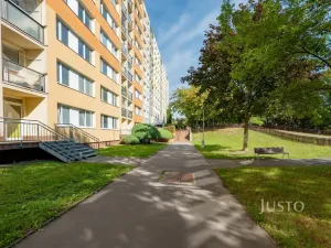 Pronájem bytu 3+kk, Praha - Petrovice, Rezlerova, 63 m2