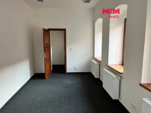 Pronájem kanceláře, Louny, Mírové náměstí, 40 m2