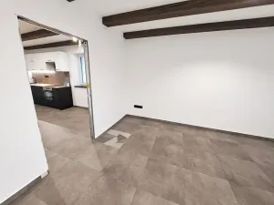 Pronájem bytu 2+kk, Hradec Králové, Všehrdova, 45 m2