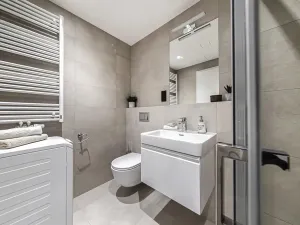 Pronájem bytu 1+kk, Praha - Karlín, Pobřežní, 27 m2