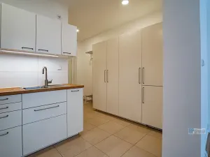 Pronájem bytu 1+1, Praha - Žižkov, Štítného, 39 m2