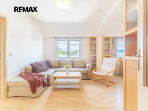 Prodej bytu 2+kk, Dobřichovice, Za Parkem, 42 m2