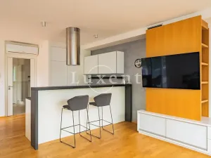 Prodej bytu 2+kk, Praha - Hlubočepy, Výhledová, 74 m2