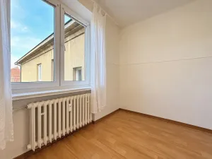 Pronájem bytu 2+1, Praha - Kobylisy, Březiněveská, 80 m2