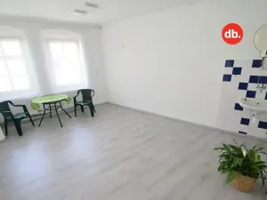 Pronájem bytu 2+kk, Toužim, Farní, 40 m2