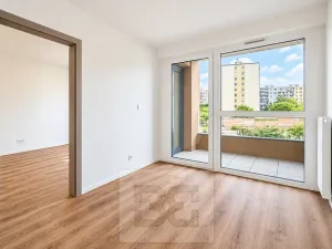 Pronájem bytu 2+kk, Praha - Černý Most, Arnošta Valenty, 41 m2