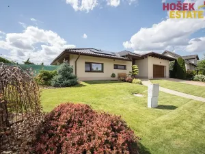 Prodej rodinného domu, Holubice, 240 m2