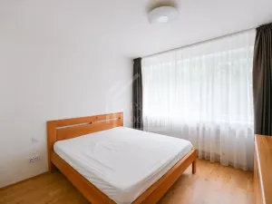 Pronájem bytu 3+kk, Praha - Radlice, Kroupova, 87 m2