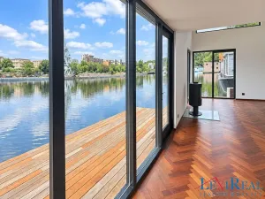 Prodej mobilheimu, Praha - Holešovice, Sanderova, 126 m2