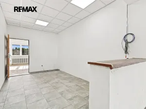 Pronájem obchodního prostoru, Přeštice, Masarykovo nám., 171 m2