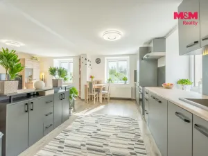 Prodej rodinného domu, Klobuky - Kobylníky, 204 m2