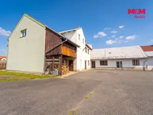 Pronájem obchodního prostoru, Křinec, Náměstí, 439 m2