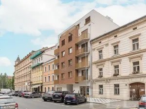 Pronájem bytu 2+kk, Praha - Karlín, Křižíkova, 49 m2