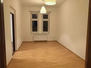Pronájem bytu 2+1, Praha - Michle, Nuselská, 55 m2