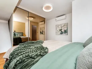 Pronájem bytu 3+kk, Praha - Smíchov, Kobrova, 173 m2