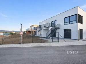 Prodej bytu 3+kk, Písek, Dolní, 84 m2